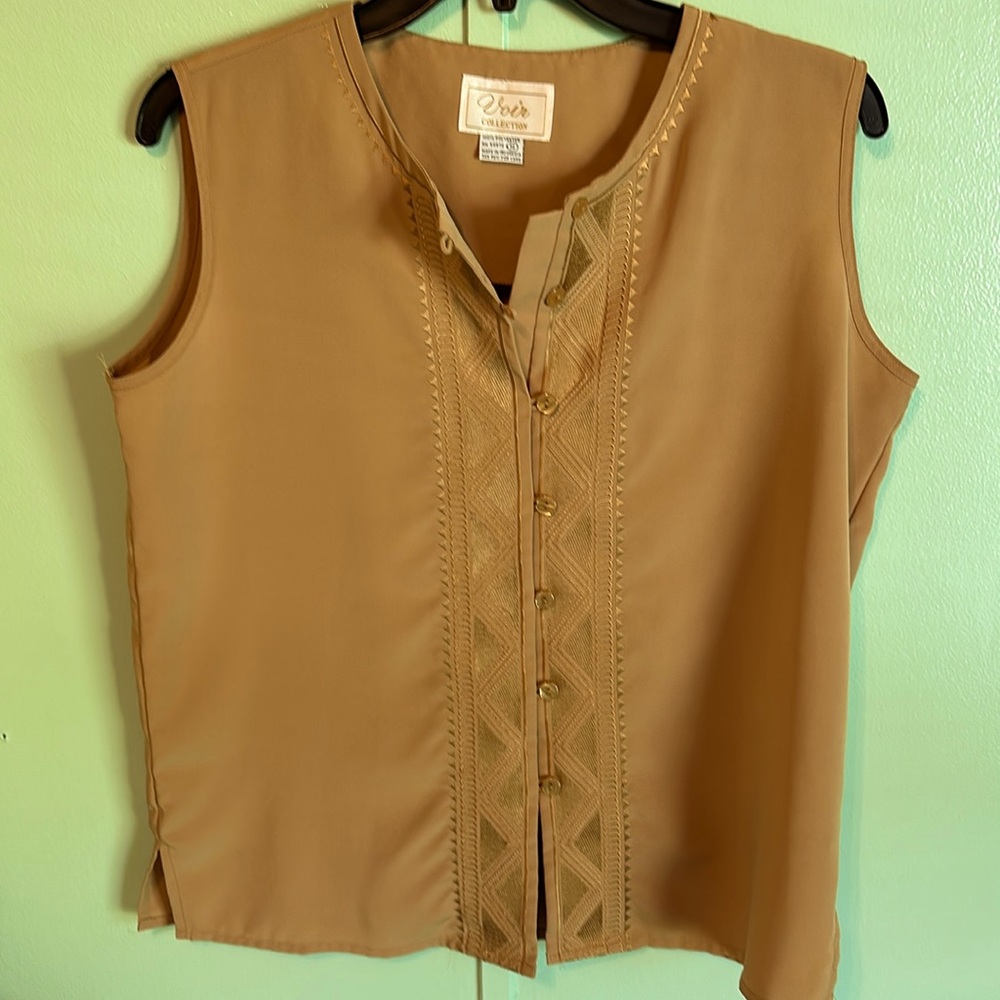 Voir Collection sleeveless top